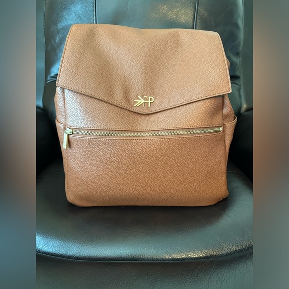 Freshly Picked Classic Diaper Bag - Picture 2 of 9